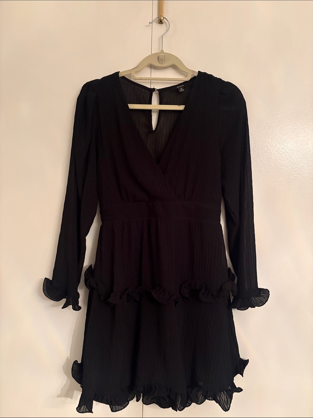 Black Ruffle Long-Sleeve V-Neck Dress